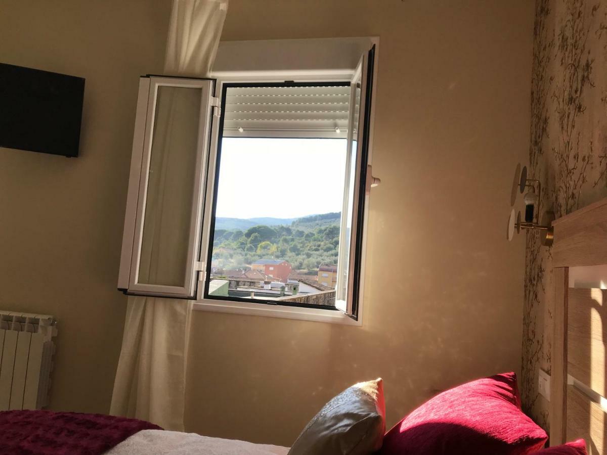 Charcos De Gredos Apartment Arenas de San Pedro Bagian luar foto