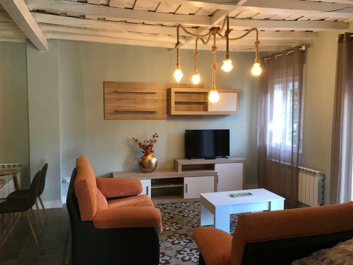 Charcos De Gredos Apartment Arenas de San Pedro Bagian luar foto